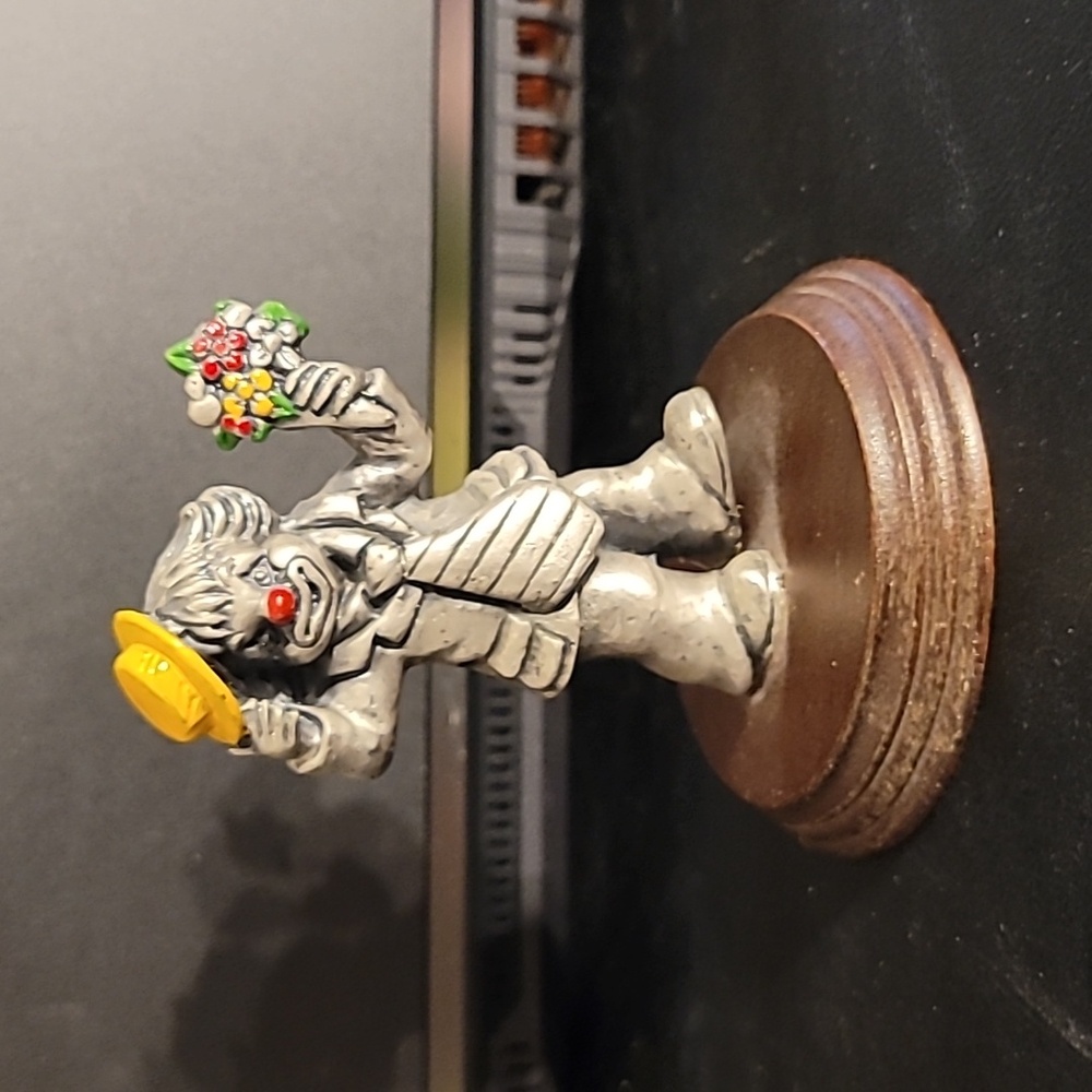 Vintage Rare George Good Cast Pewter Clown On Wood Base With Flowers